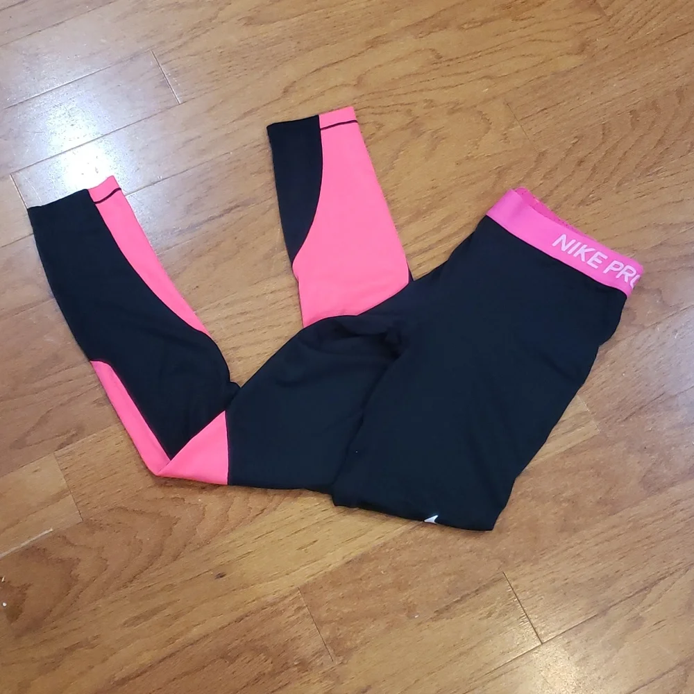 🍁3 for $15🍁Nike pro leggings‎